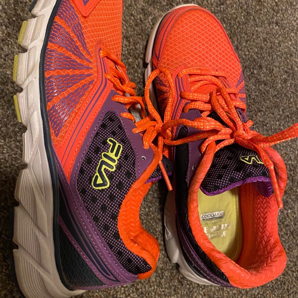 Running shoes